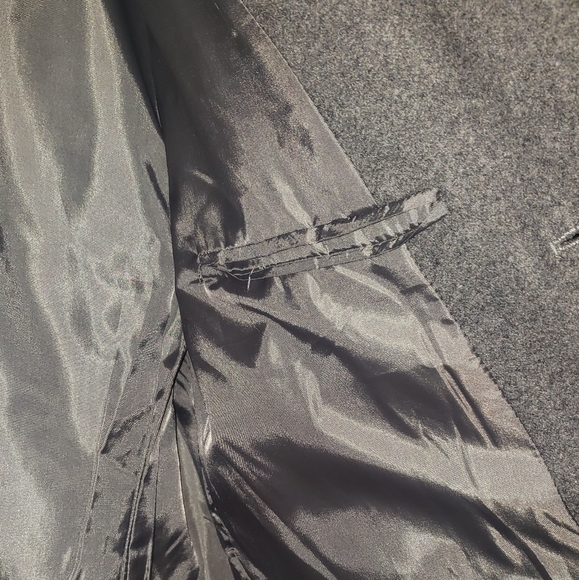 Brunswick Garments Coat - Picture 3 of 5